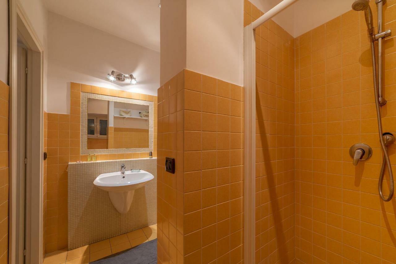 Colosseo & San Clemente Cozy Flat Rome Extérieur photo